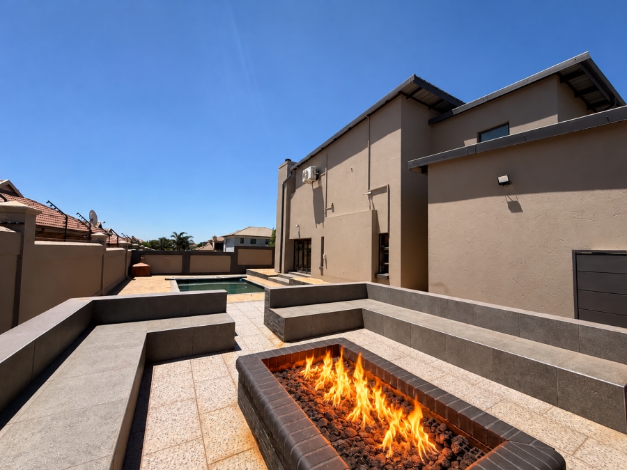 To Let 6 Bedroom Property for Rent in Zambezi Country Estate Gauteng