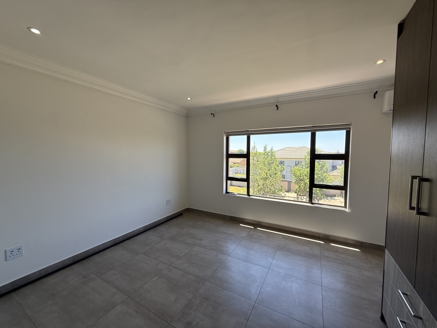 To Let 6 Bedroom Property for Rent in Zambezi Country Estate Gauteng