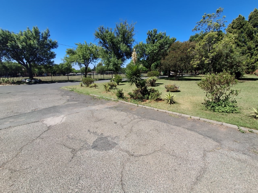 2 Bedroom Property for Sale in Lambton Gauteng