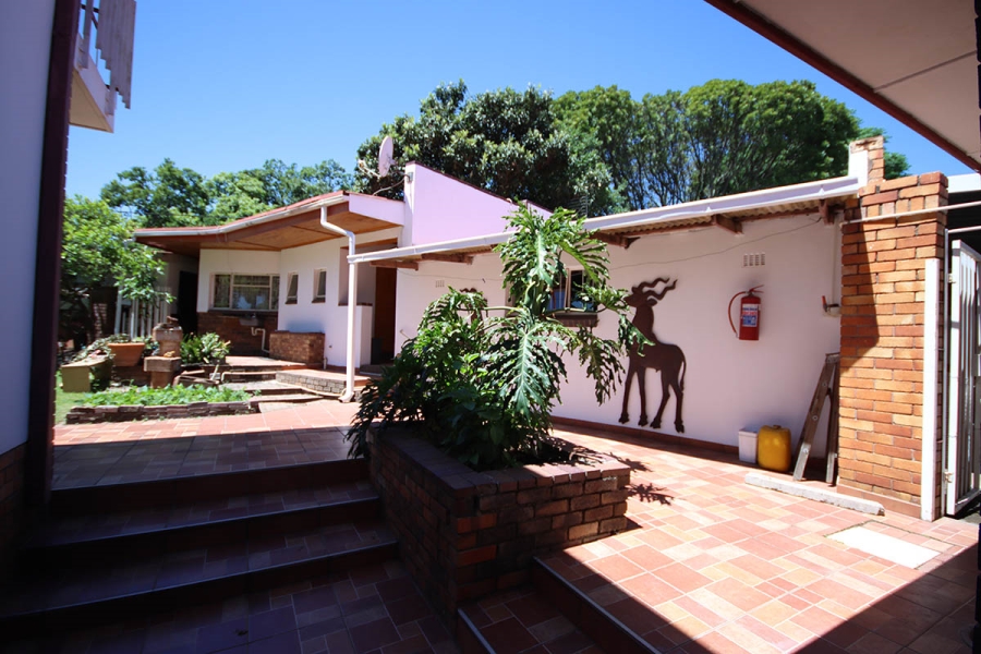 6 Bedroom Property for Sale in Blairgowrie Gauteng