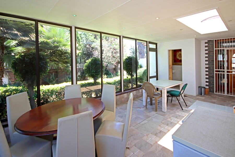 6 Bedroom Property for Sale in Blairgowrie Gauteng