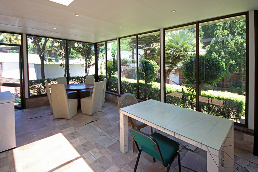 6 Bedroom Property for Sale in Blairgowrie Gauteng