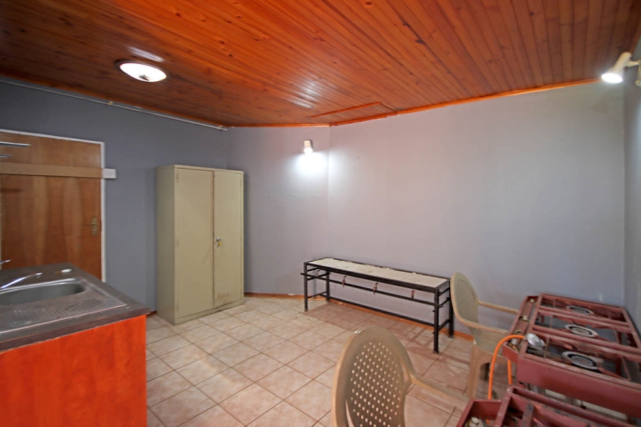 6 Bedroom Property for Sale in Blairgowrie Gauteng