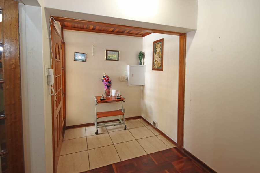 6 Bedroom Property for Sale in Blairgowrie Gauteng