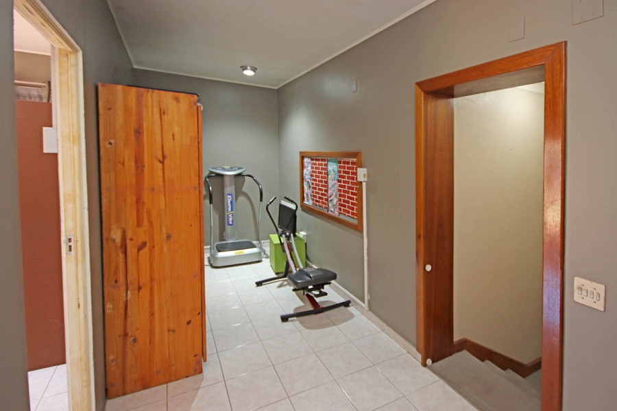 6 Bedroom Property for Sale in Blairgowrie Gauteng