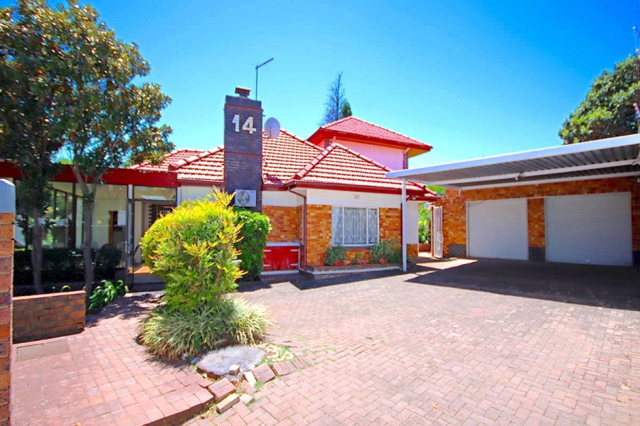 6 Bedroom Property for Sale in Blairgowrie Gauteng
