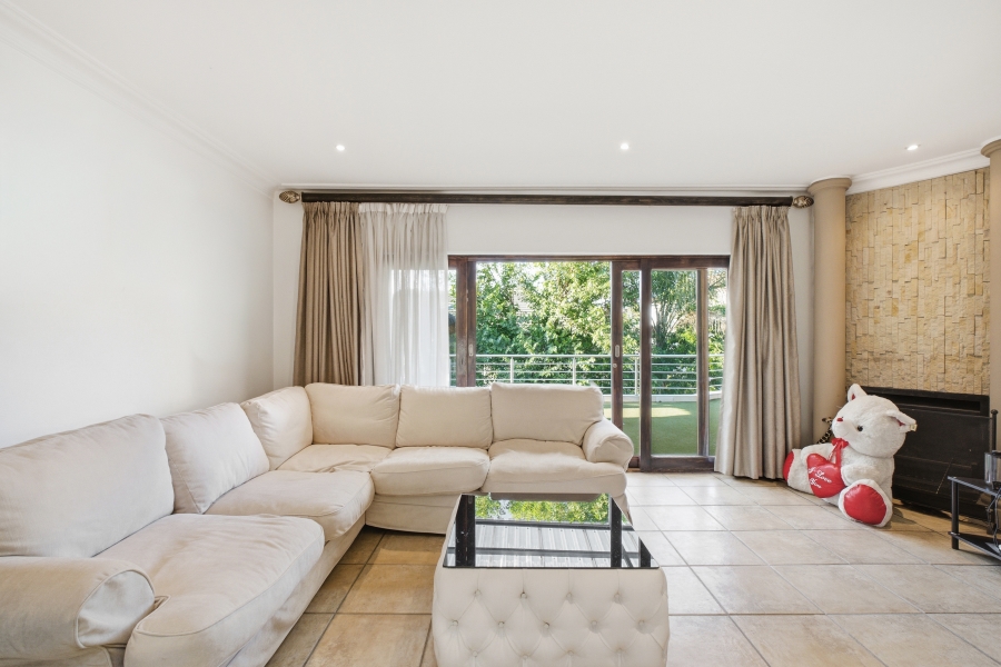 6 Bedroom Property for Sale in Woodmead Gauteng