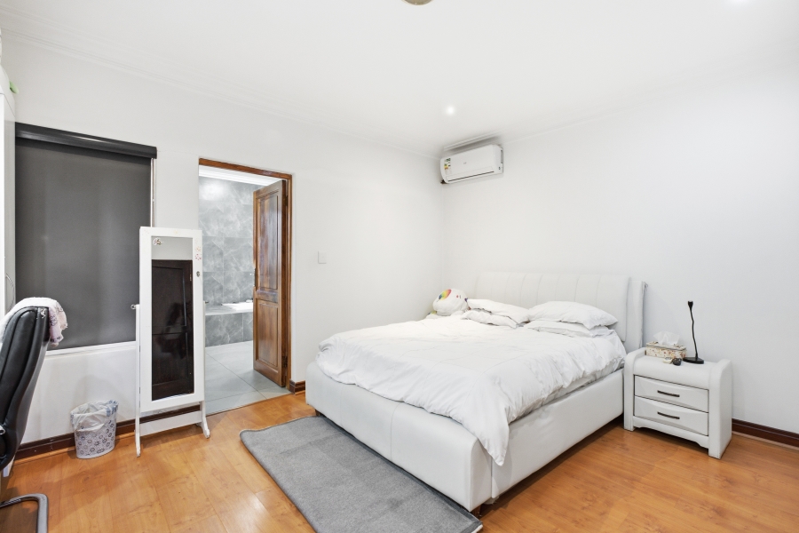 6 Bedroom Property for Sale in Woodmead Gauteng