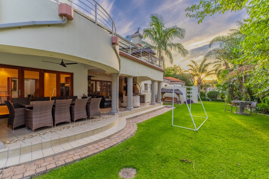 6 Bedroom Property for Sale in Woodmead Gauteng