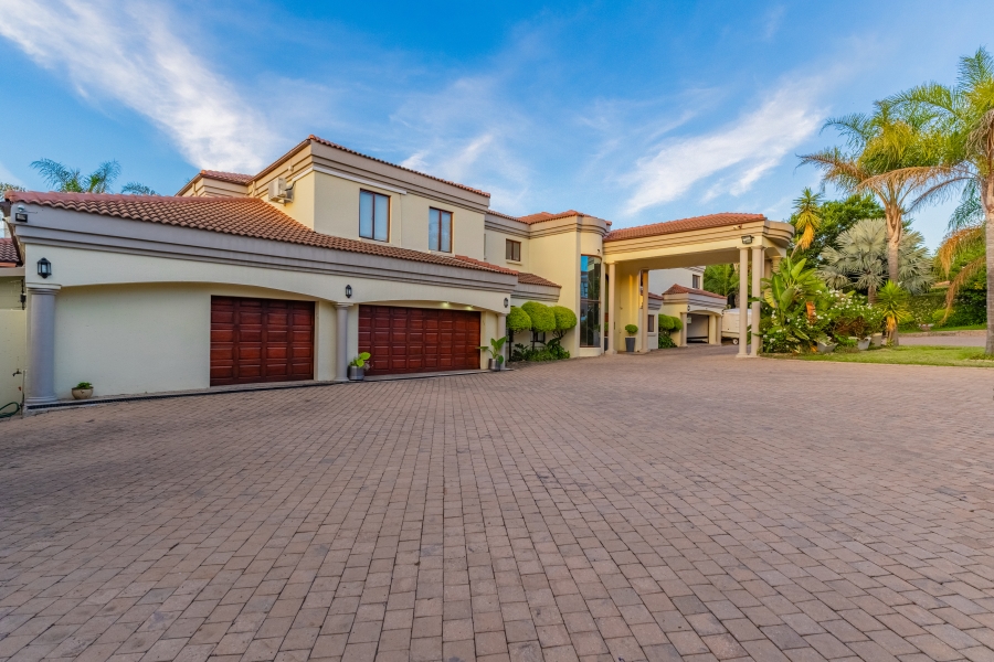 6 Bedroom Property for Sale in Woodmead Gauteng