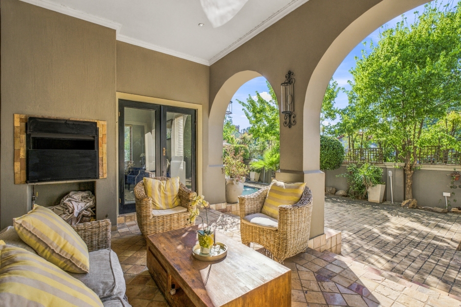 4 Bedroom Property for Sale in Broadacres Gauteng