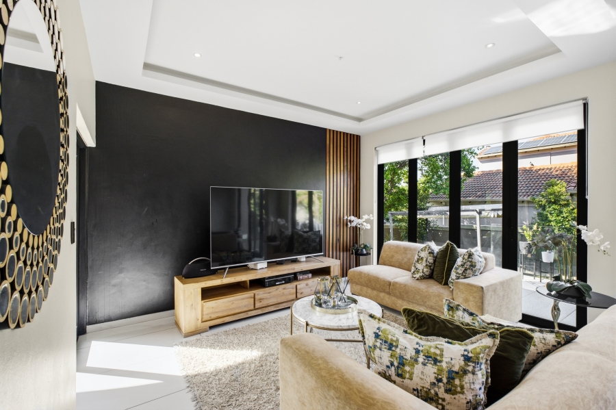 4 Bedroom Property for Sale in Broadacres Gauteng