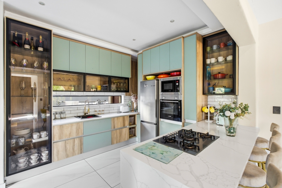 4 Bedroom Property for Sale in Broadacres Gauteng
