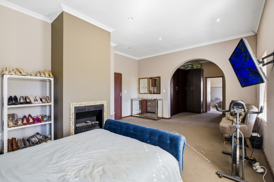 4 Bedroom Property for Sale in Broadacres Gauteng