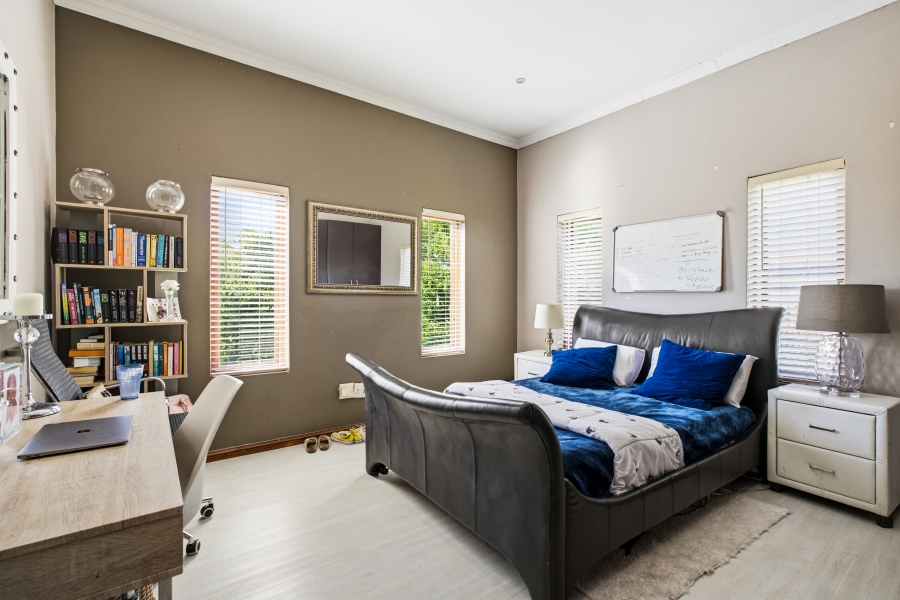 4 Bedroom Property for Sale in Broadacres Gauteng