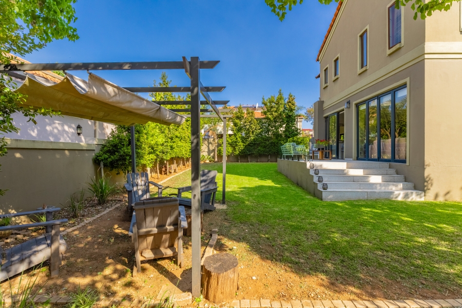 4 Bedroom Property for Sale in Broadacres Gauteng