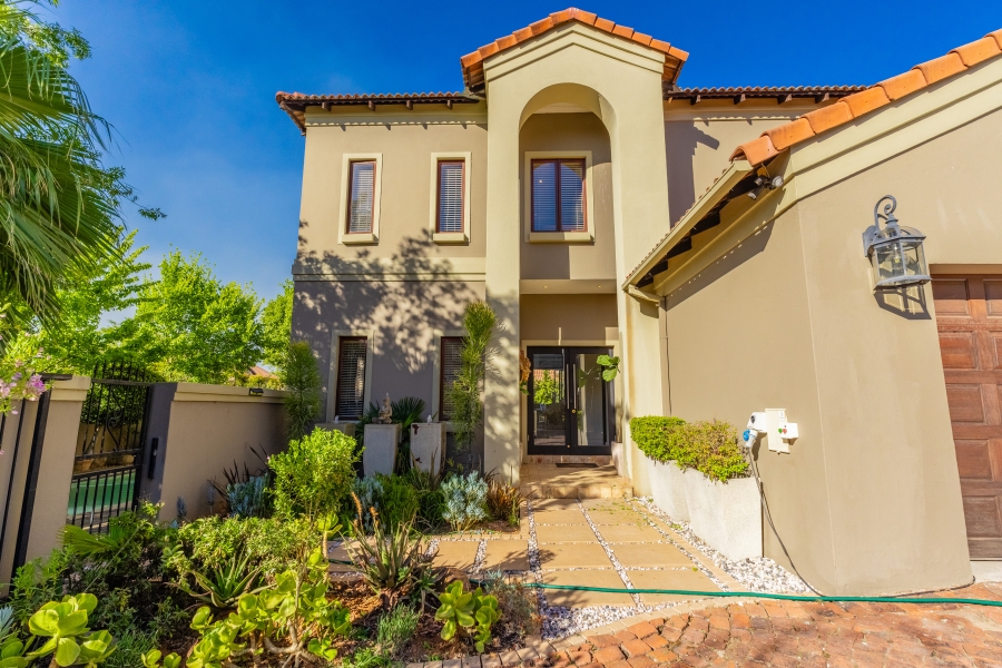 4 Bedroom Property for Sale in Broadacres Gauteng