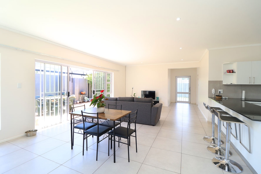 To Let 3 Bedroom Property for Rent in Sydenham Gauteng