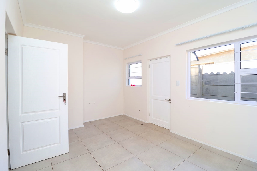 To Let 3 Bedroom Property for Rent in Sydenham Gauteng