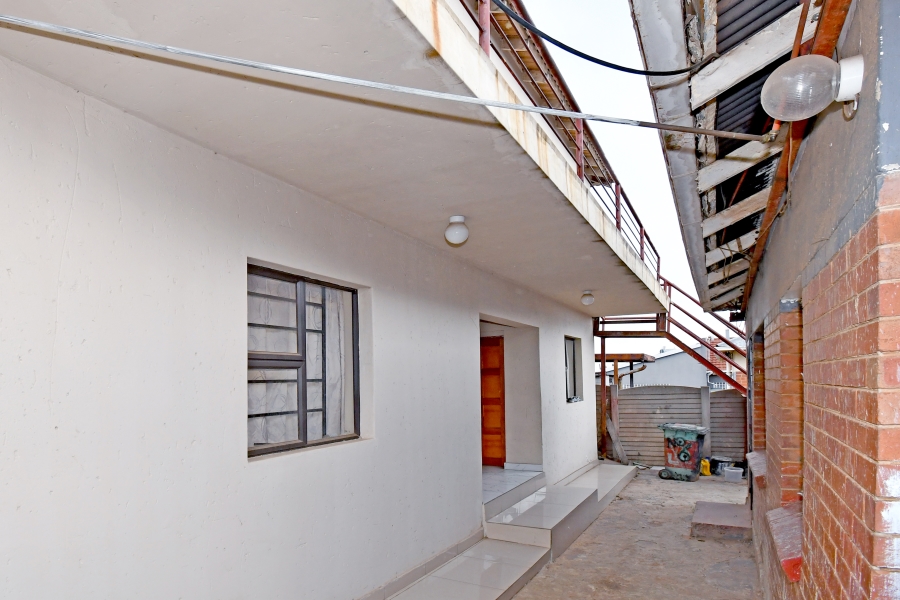 6 Bedroom Property for Sale in Coronationville Gauteng