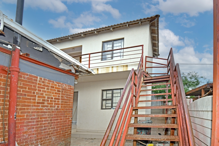6 Bedroom Property for Sale in Coronationville Gauteng
