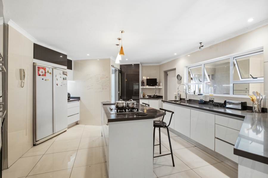 4 Bedroom Property for Sale in Paulshof Gauteng