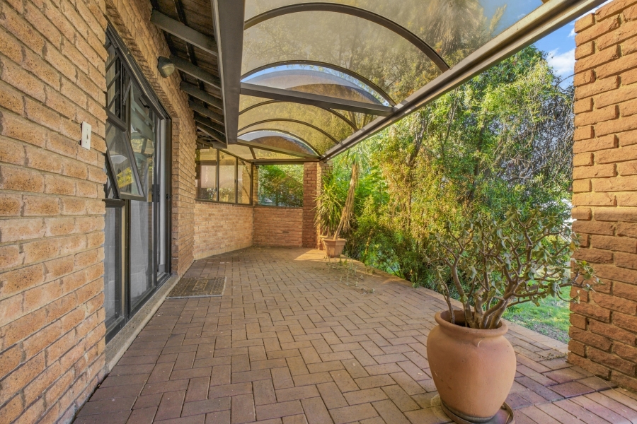 4 Bedroom Property for Sale in Paulshof Gauteng