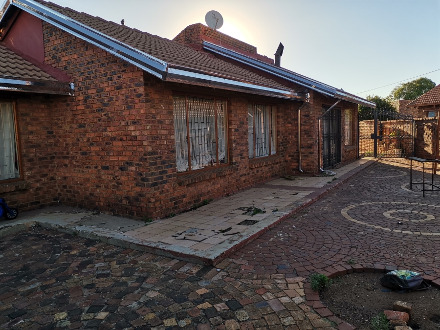 3 Bedroom Property for Sale in Kwa Thema Gauteng