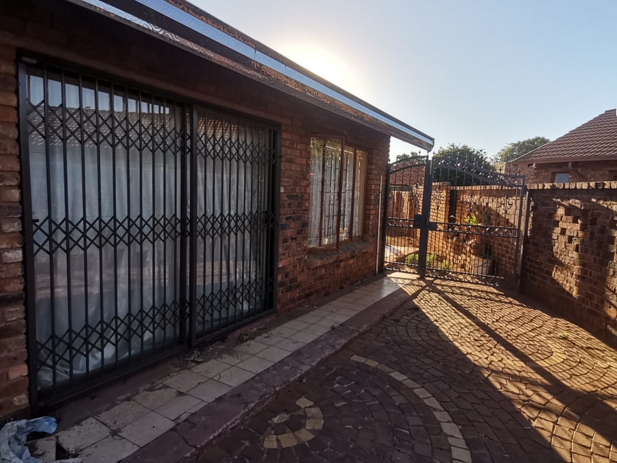 3 Bedroom Property for Sale in Kwa Thema Gauteng