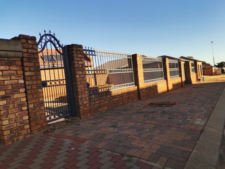 3 Bedroom Property for Sale in Kwa Thema Gauteng