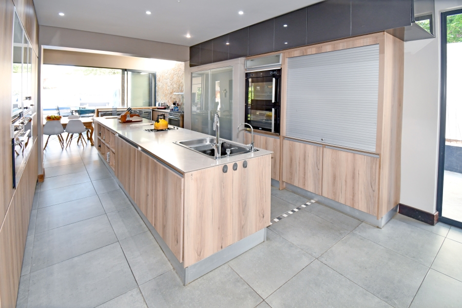 5 Bedroom Property for Sale in Northcliff Gauteng