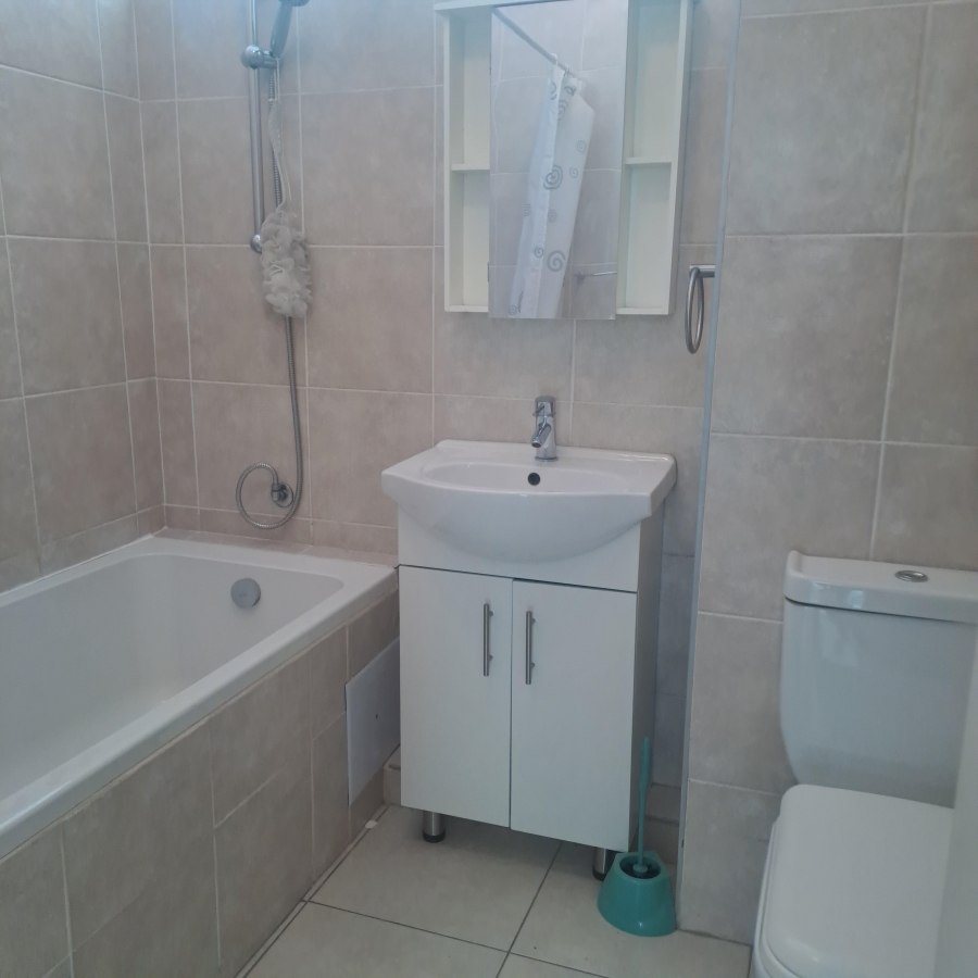 To Let 1 Bedroom Property for Rent in Glensan Gauteng