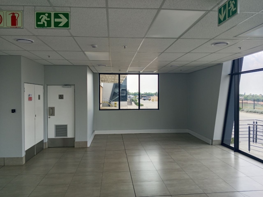 To Let Commercial Property for Rent in Airport Park Gauteng