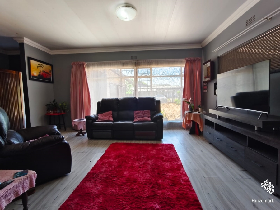 3 Bedroom Property for Sale in Vanderbijlpark SE 6 Gauteng