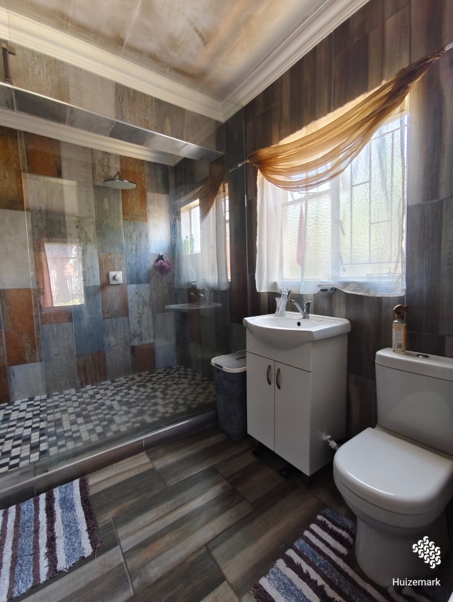 3 Bedroom Property for Sale in Vanderbijlpark SE 6 Gauteng