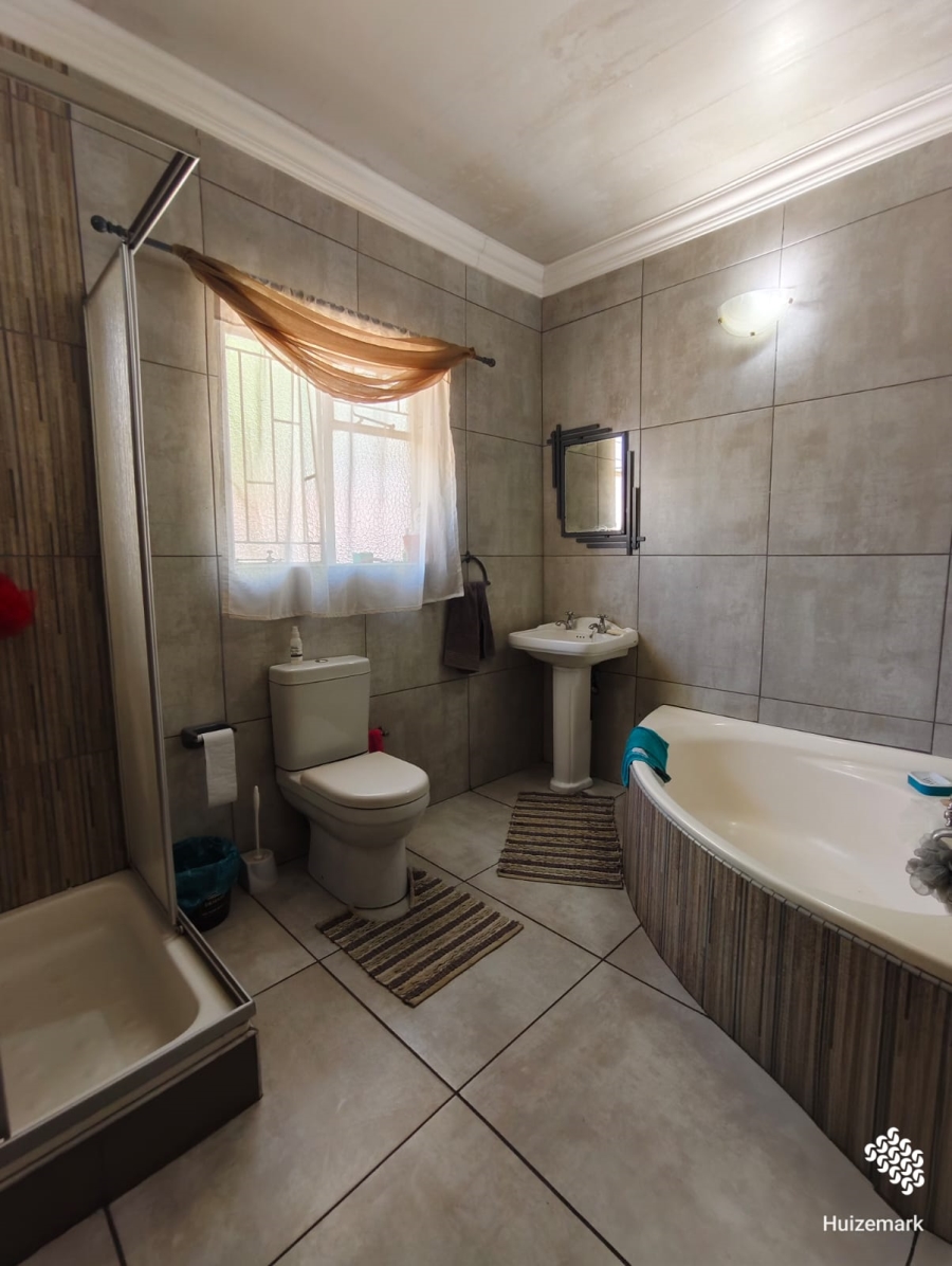 3 Bedroom Property for Sale in Vanderbijlpark SE 6 Gauteng