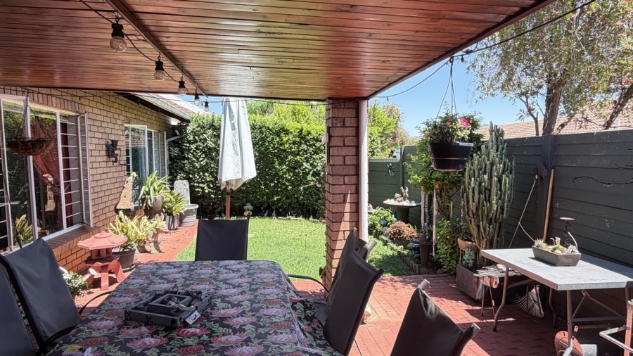 2 Bedroom Property for Sale in Annlin Gauteng
