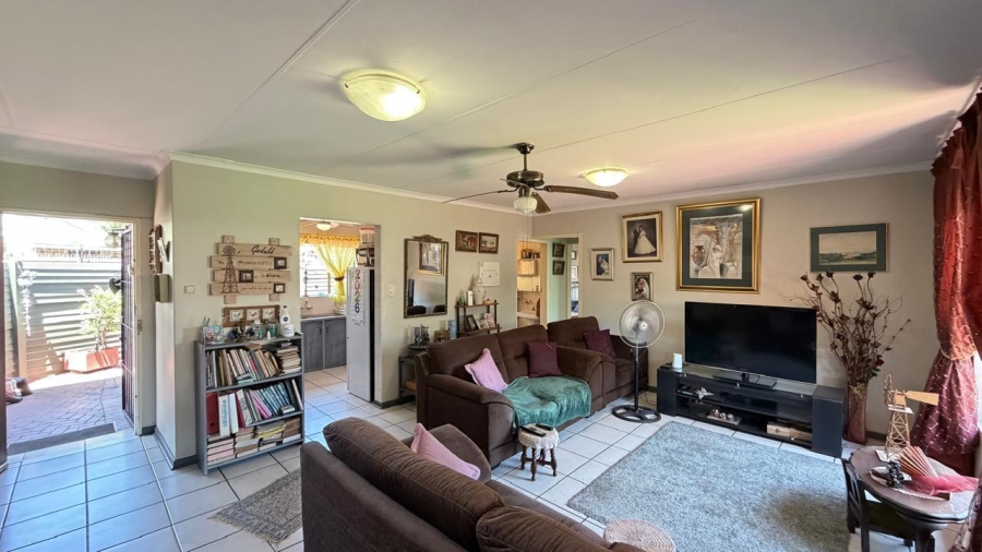 2 Bedroom Property for Sale in Annlin Gauteng