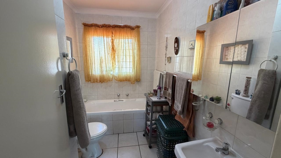 2 Bedroom Property for Sale in Annlin Gauteng
