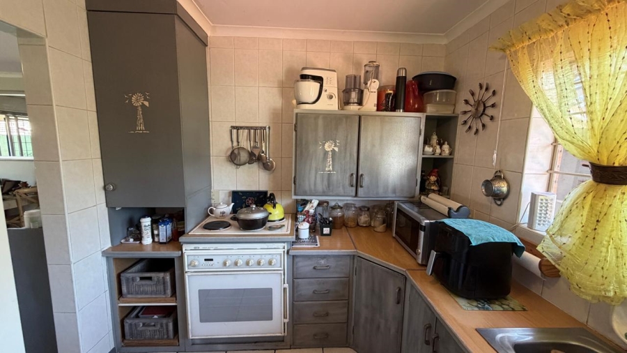 2 Bedroom Property for Sale in Annlin Gauteng