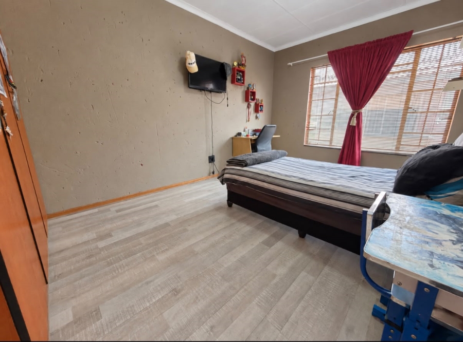 2 Bedroom Property for Sale in Brakpan Central Gauteng