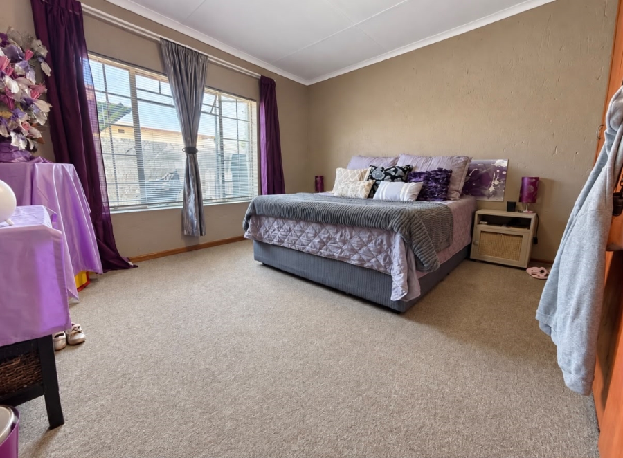 2 Bedroom Property for Sale in Brakpan Central Gauteng
