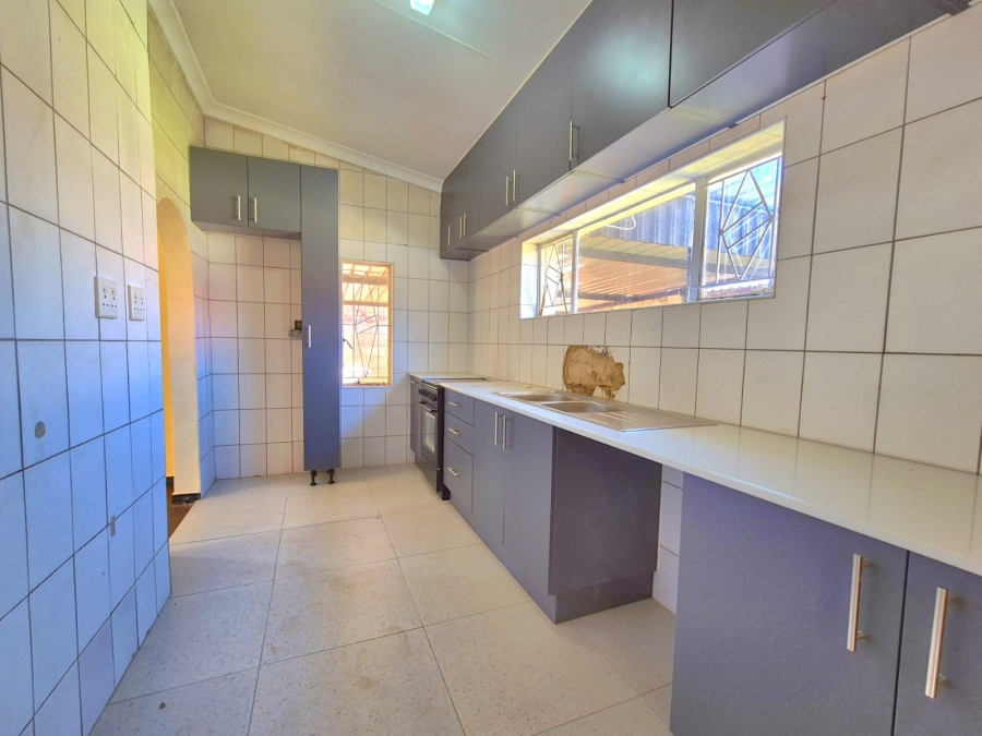 To Let 5 Bedroom Property for Rent in Brenthurst Gauteng