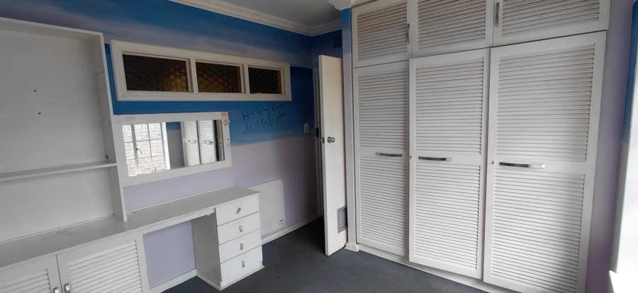 To Let 5 Bedroom Property for Rent in Lakefield Gauteng