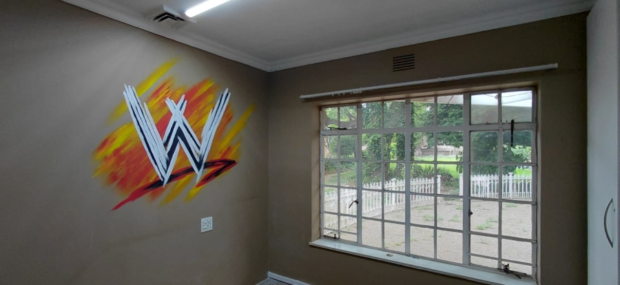 To Let 5 Bedroom Property for Rent in Lakefield Gauteng