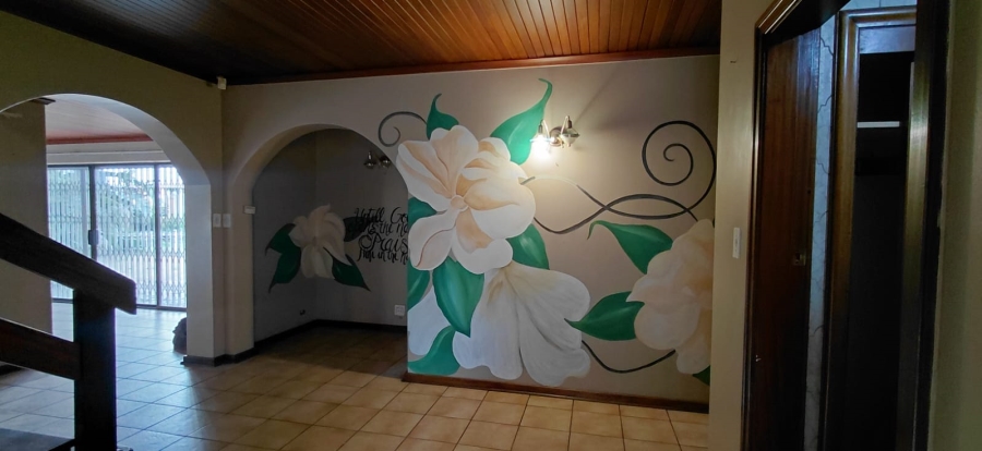 To Let 5 Bedroom Property for Rent in Lakefield Gauteng