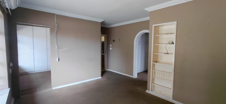 To Let 5 Bedroom Property for Rent in Lakefield Gauteng