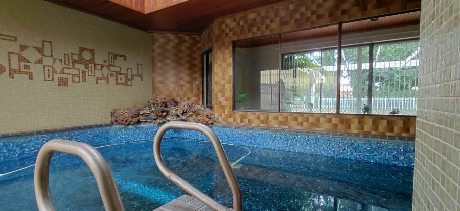 To Let 5 Bedroom Property for Rent in Lakefield Gauteng