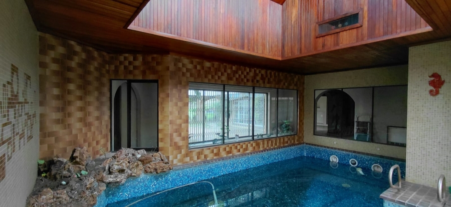 To Let 5 Bedroom Property for Rent in Lakefield Gauteng