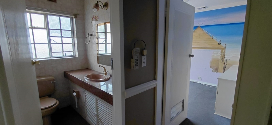 To Let 5 Bedroom Property for Rent in Lakefield Gauteng